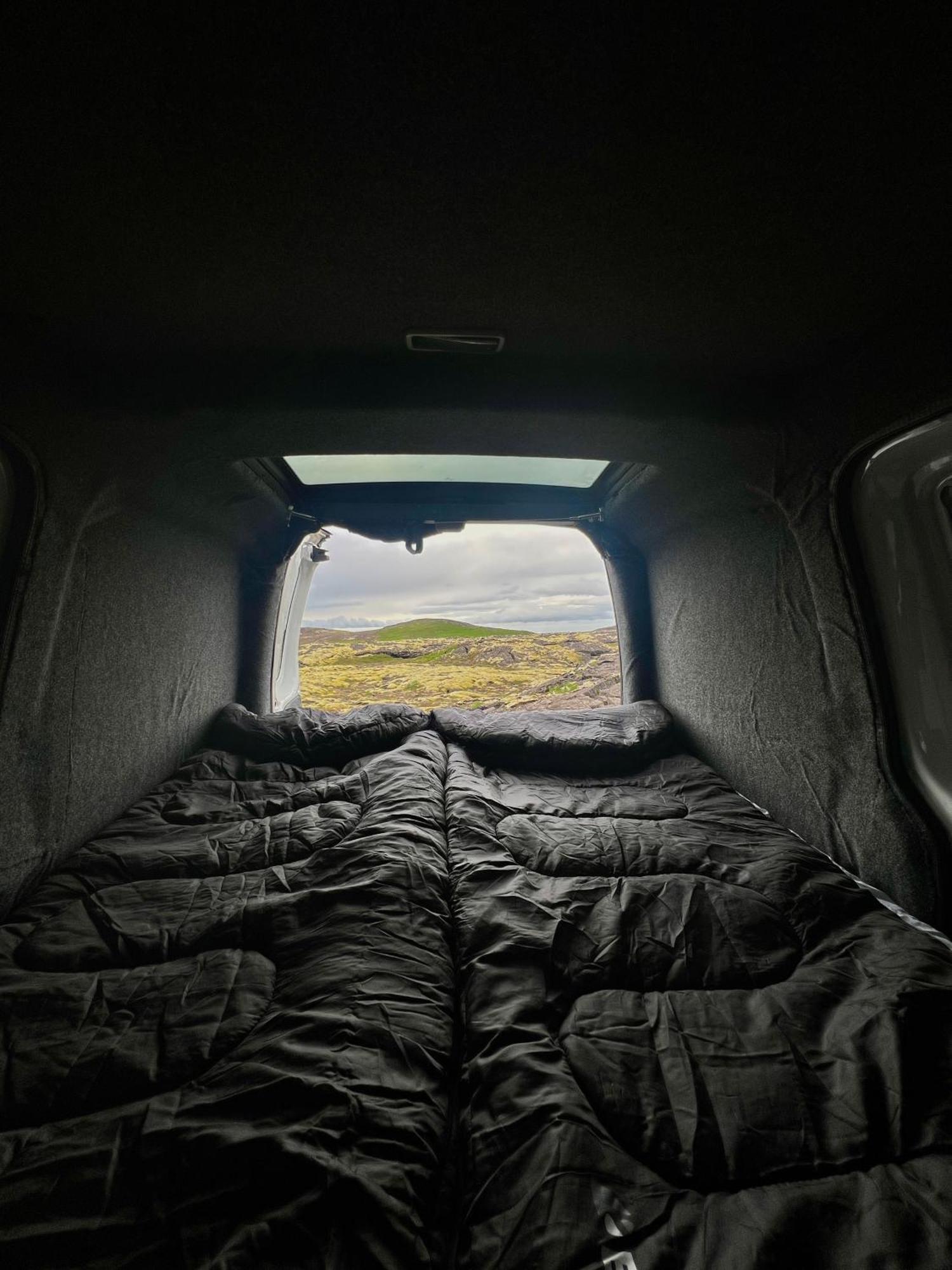 Smart Camper Hotell Hafnarfjörður Rum bild