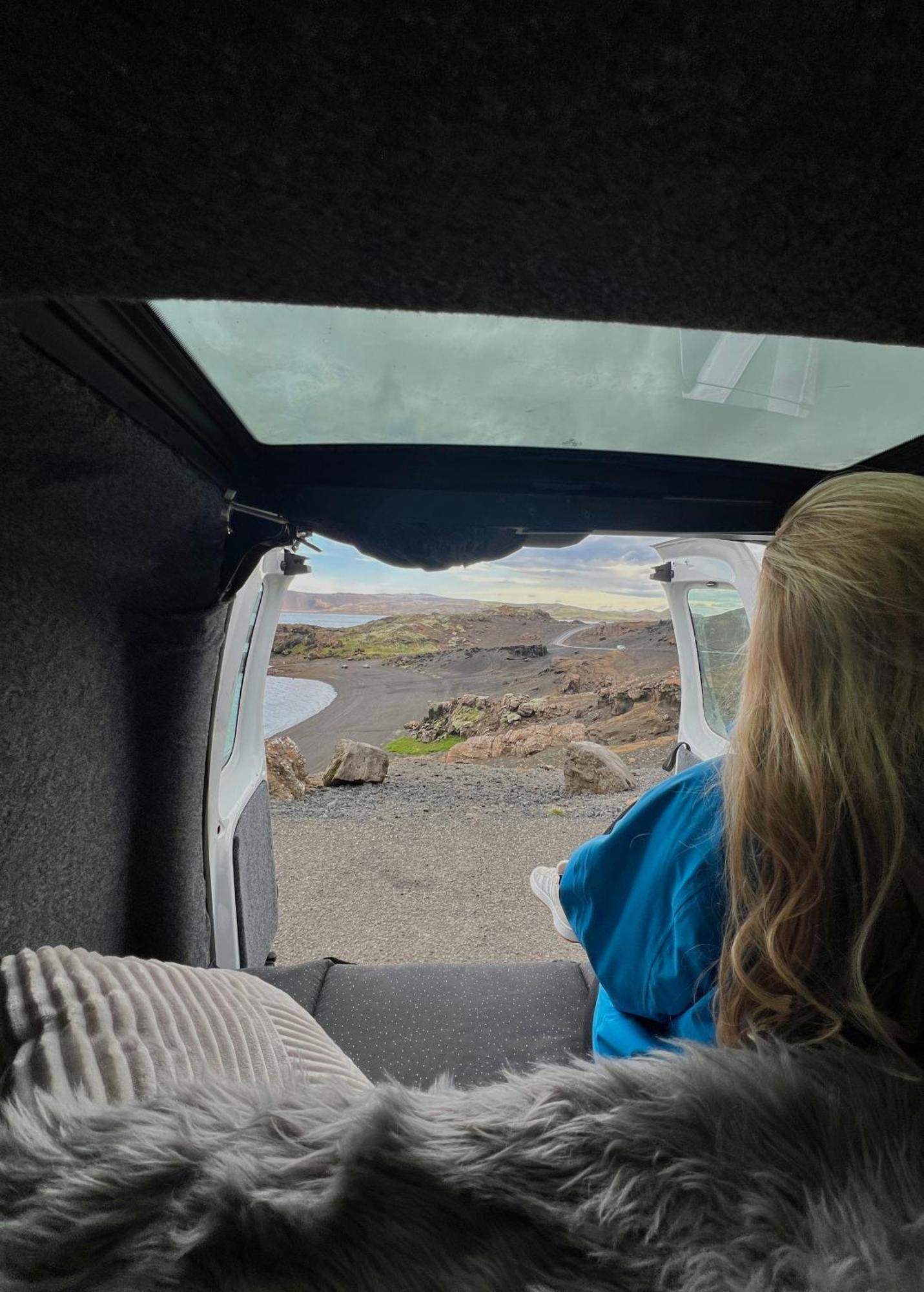 Smart Camper Hotell Hafnarfjörður Rum bild